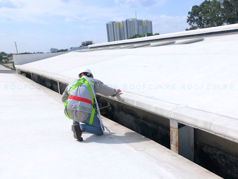 Mo ta dich vu bao tri mai nha cong nghiep cua roofcare viet nam