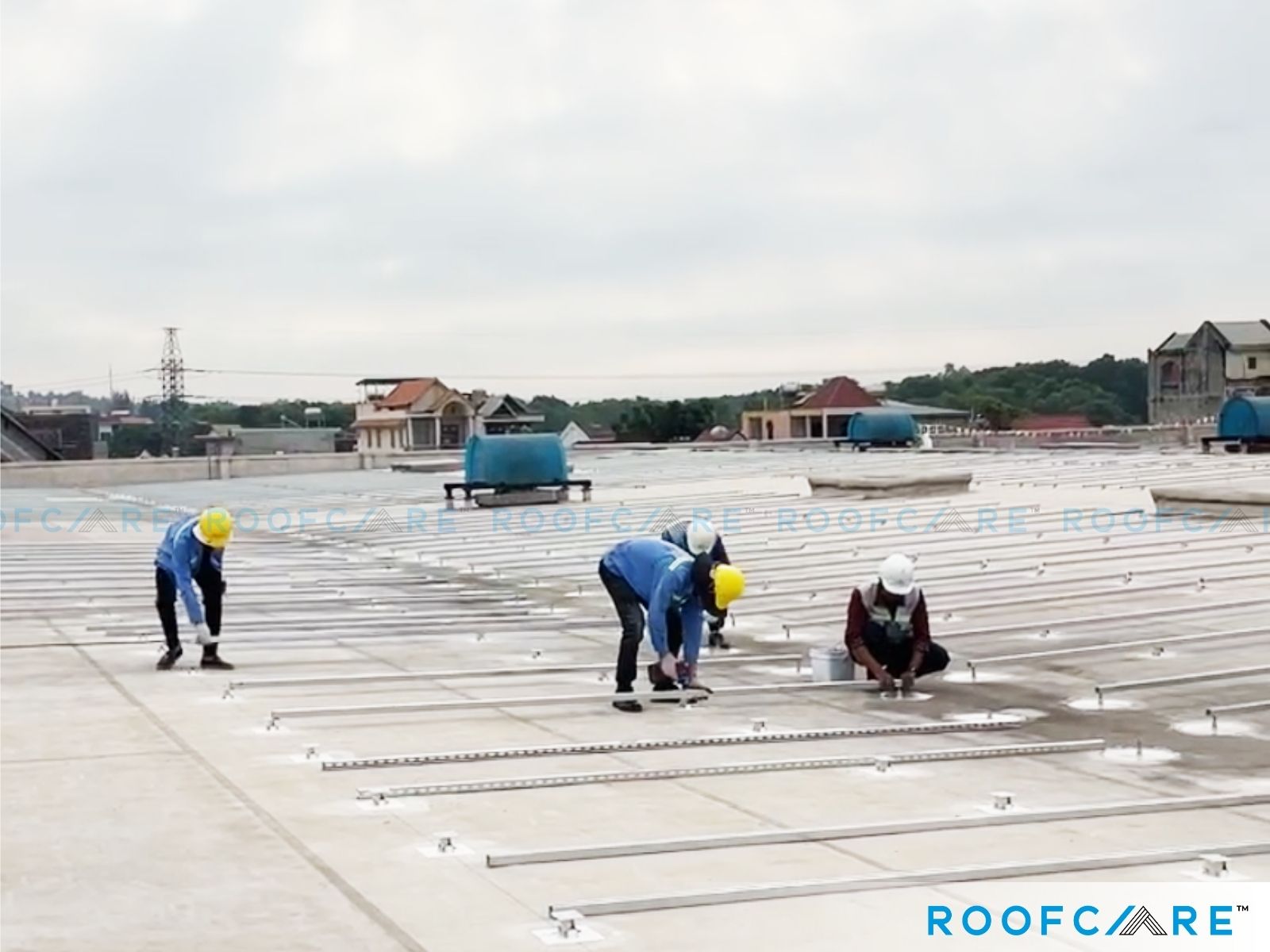Tich hop chan de Roofcare Anchor Solar